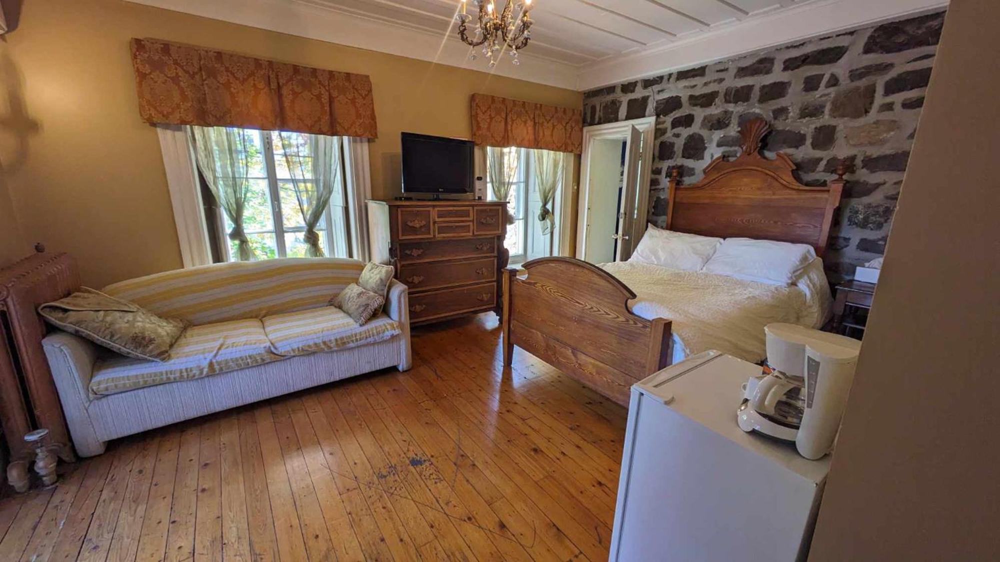 La Maison Rousseau Hotel Монмани Екстериор снимка