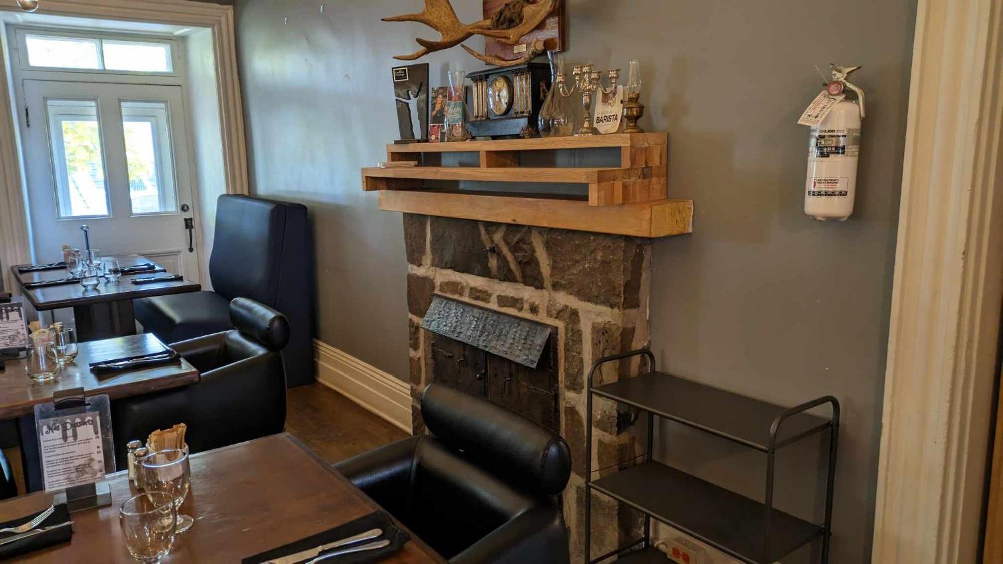 La Maison Rousseau Hotel Монмани Екстериор снимка
